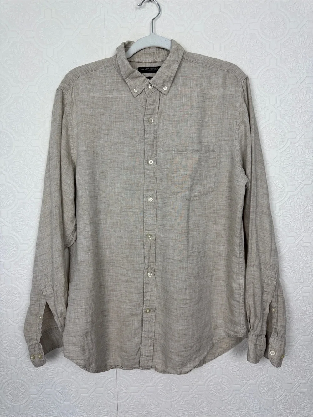 Banana Republic 100% Linen Button‎ Down Shirt Men’s Medium Beige Camden Fit